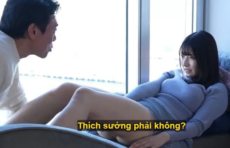 Cuộc chạm trán giữa ông chú với cô minh tinh trẻ lần đầu lập nghiệp tại nhà nghỉ sang trọng.